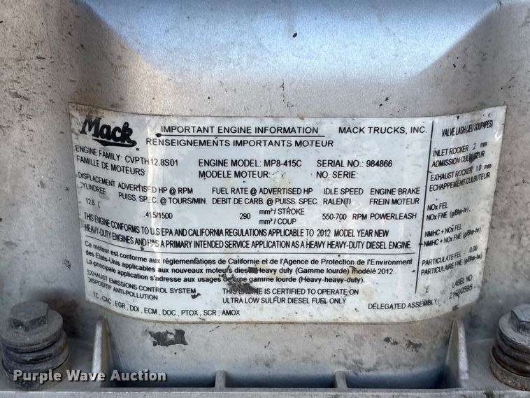 image for item EA7026 2013 Mack CHU613 semi truck