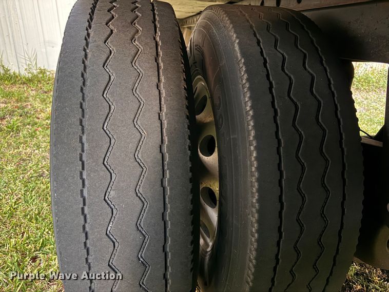 image for item EA7028 2013 Great Dane SUP-1114-31053 refrigerated van trailer