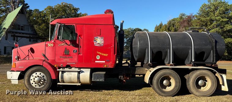 image for item EA7041 1996 Volvo tank truck