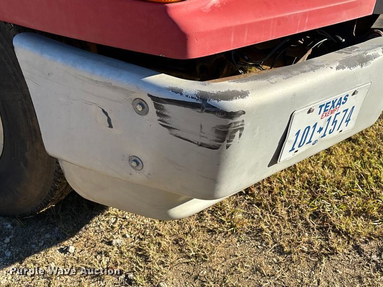 image for item EA7041 1996 Volvo tank truck