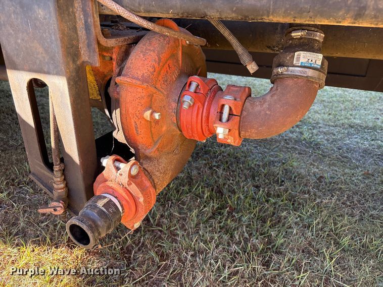 image for item EA7041 1996 Volvo tank truck