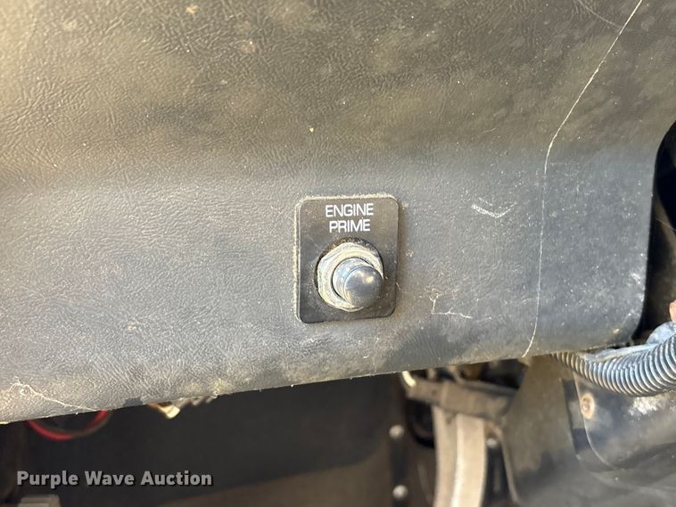 image for item EA7041 1996 Volvo tank truck