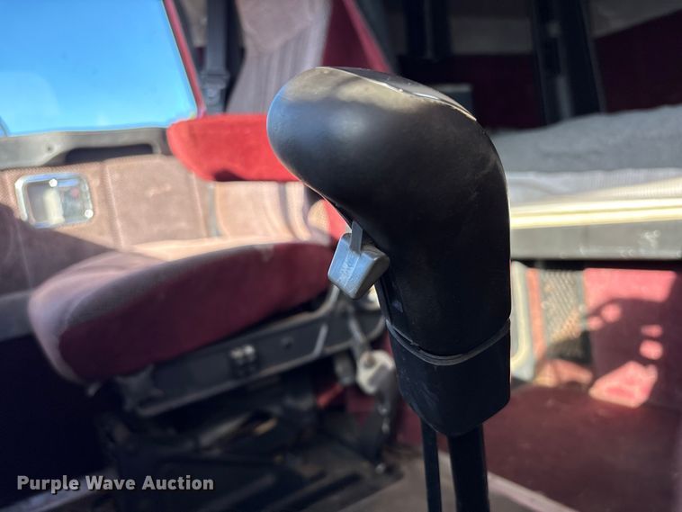 image for item EA7041 1996 Volvo tank truck