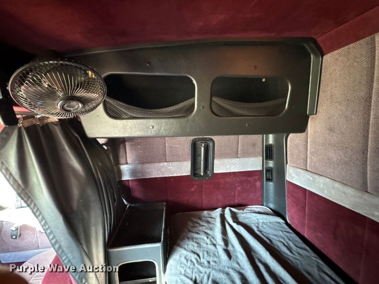 image for item EA7041 1996 Volvo tank truck