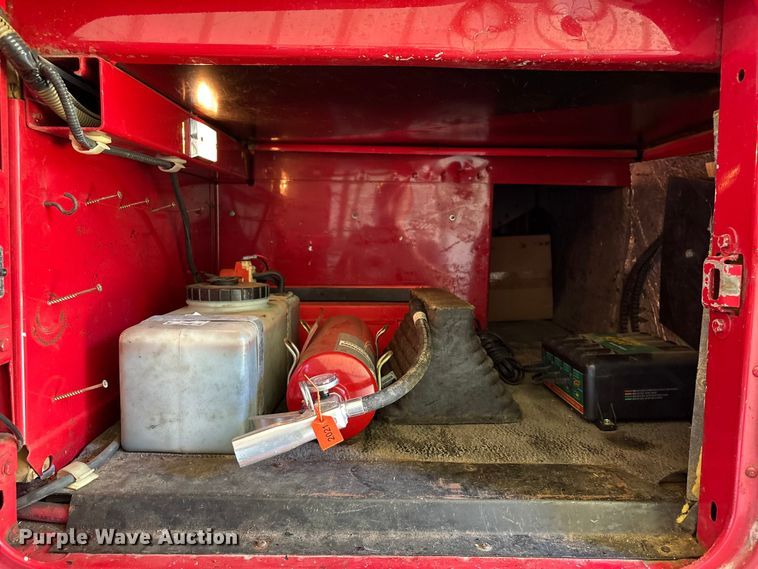 image for item EA7041 1996 Volvo tank truck