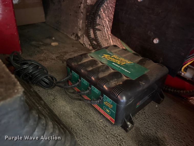 image for item EA7041 1996 Volvo tank truck