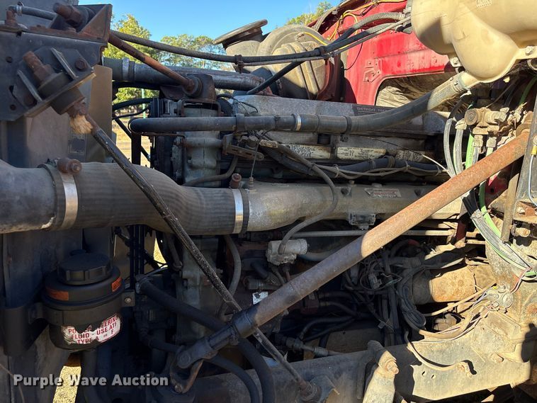 image for item EA7041 1996 Volvo tank truck