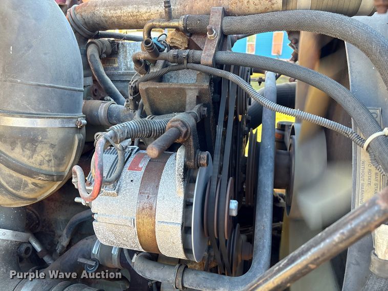 image for item EA7041 1996 Volvo tank truck