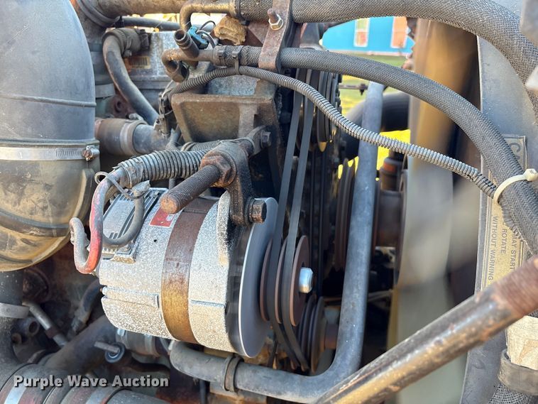 image for item EA7041 1996 Volvo tank truck