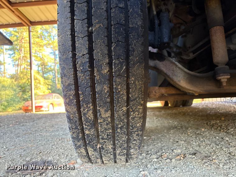 image for item EA7041 1996 Volvo tank truck