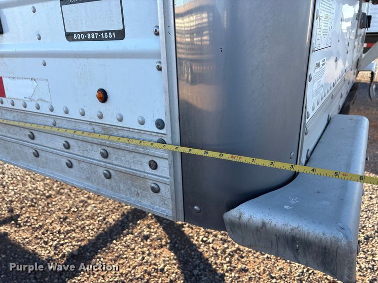 image for item EA7701 2016 Timpte Super Hopper grain trailer