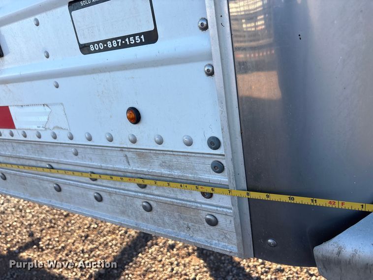 image for item EA7701 2016 Timpte Super Hopper grain trailer