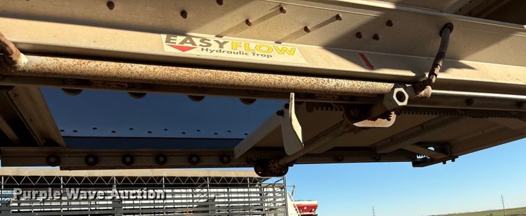 image for item EA7701 2016 Timpte Super Hopper grain trailer