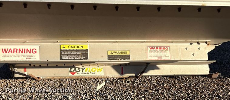 image for item EA7701 2016 Timpte Super Hopper grain trailer