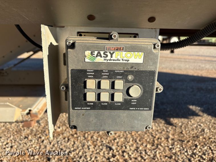 image for item EA7701 2016 Timpte Super Hopper grain trailer