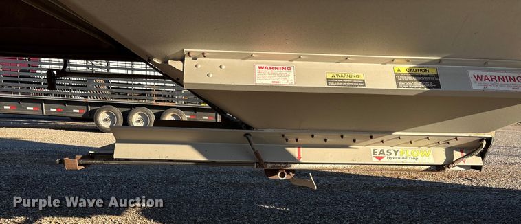 image for item EA7701 2016 Timpte Super Hopper grain trailer