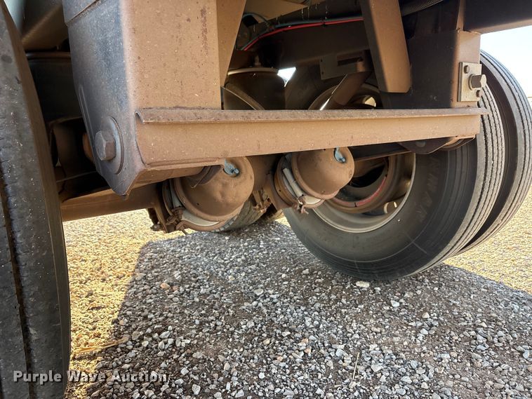 image for item EA7701 2016 Timpte Super Hopper grain trailer