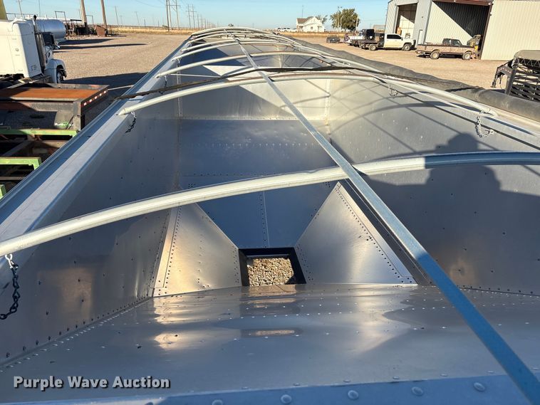 image for item EA7701 2016 Timpte Super Hopper grain trailer