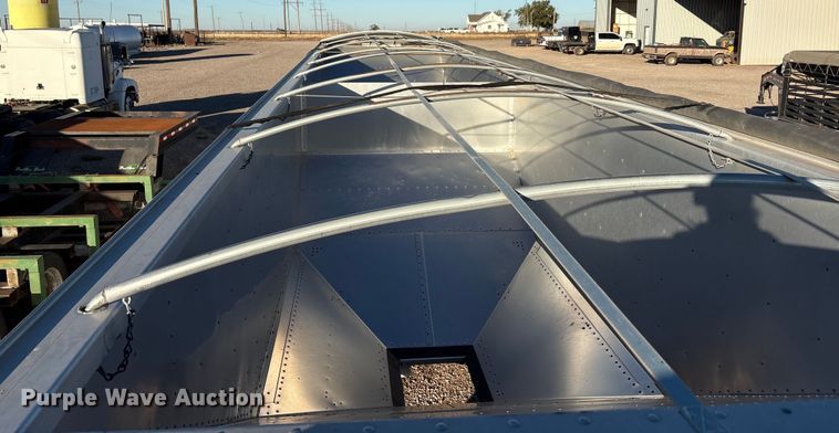 image for item EA7701 2016 Timpte Super Hopper grain trailer