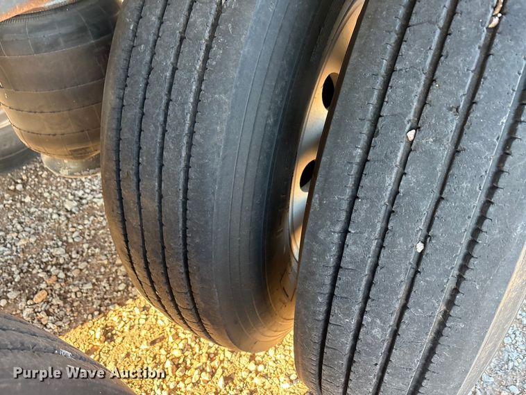 image for item EA7701 2016 Timpte Super Hopper grain trailer