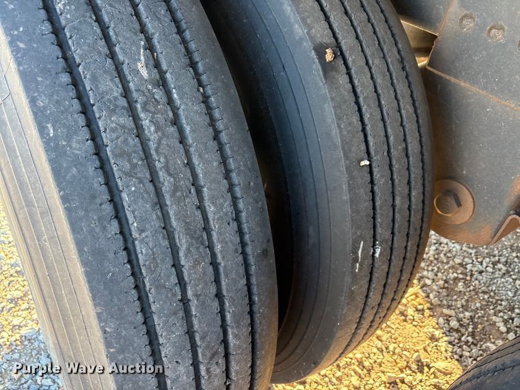 image for item EA7701 2016 Timpte Super Hopper grain trailer