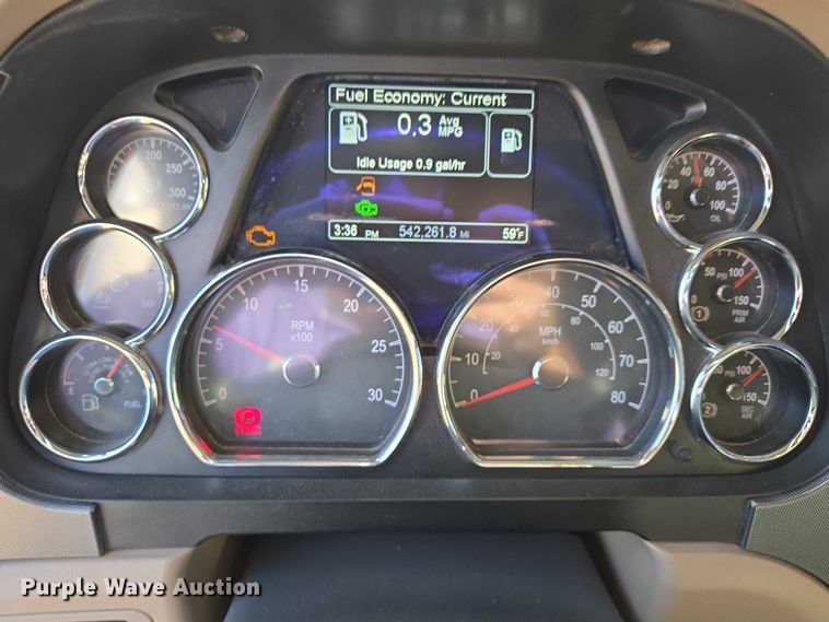 image for item EB1149 2016 Peterbilt 567 semi truck