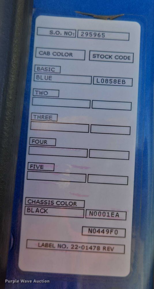 image for item EB1149 2016 Peterbilt 567 semi truck