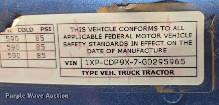 image for item EB1149 2016 Peterbilt 567 semi truck