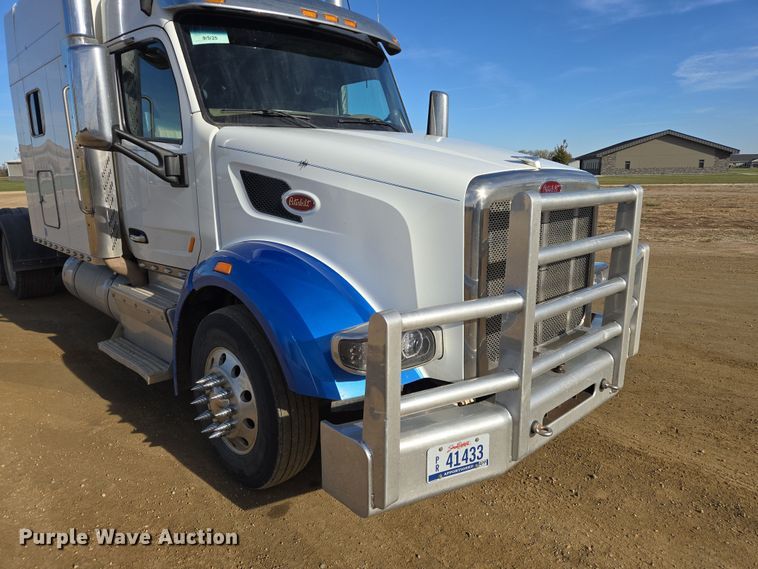 image for item EB1150 2016 Peterbilt 567 semi truck