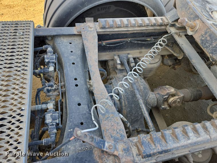 image for item EB1150 2016 Peterbilt 567 semi truck