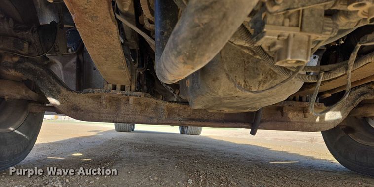 image for item EB1150 2016 Peterbilt 567 semi truck