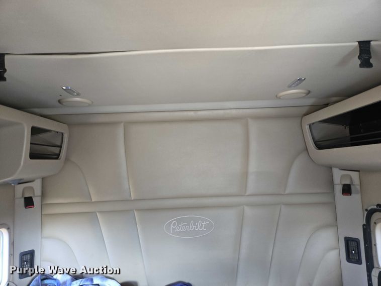 image for item EB1150 2016 Peterbilt 567 semi truck