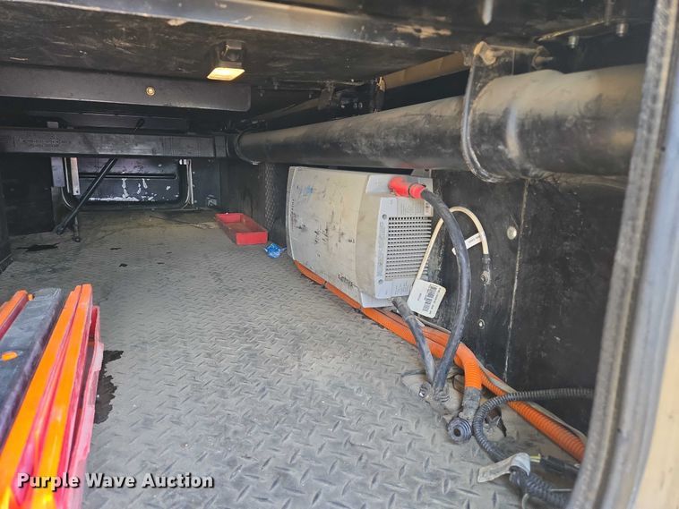 image for item EB1150 2016 Peterbilt 567 semi truck