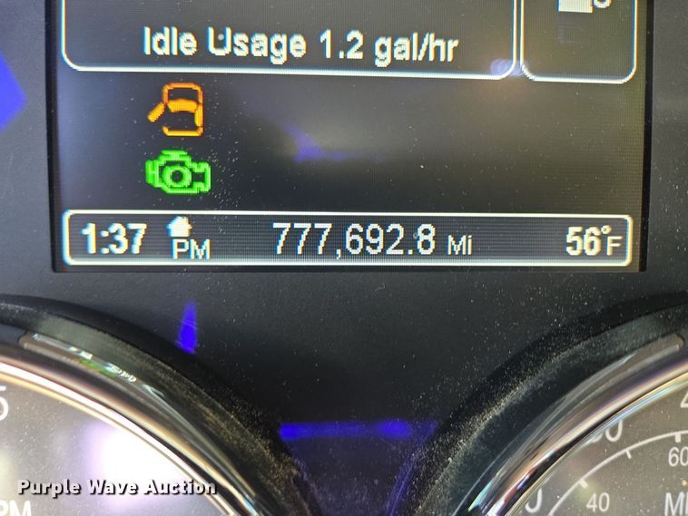 image for item EB1152 2016 Peterbilt 567 semi truck