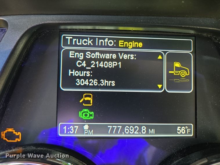 image for item EB1152 2016 Peterbilt 567 semi truck