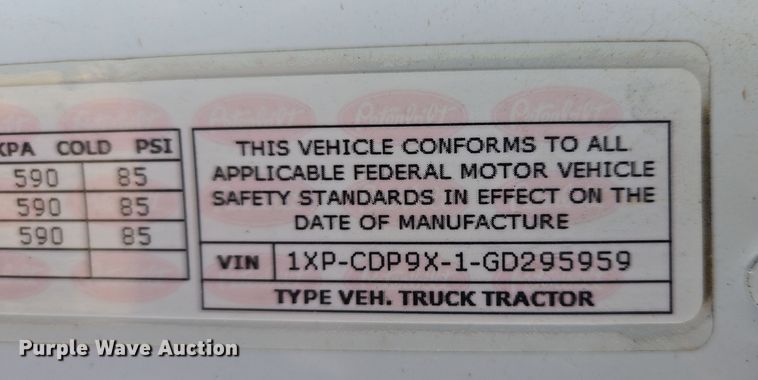 image for item EB1152 2016 Peterbilt 567 semi truck