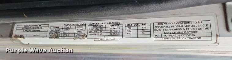 image for item EB8418 2013 Peterbilt 386 semi truck