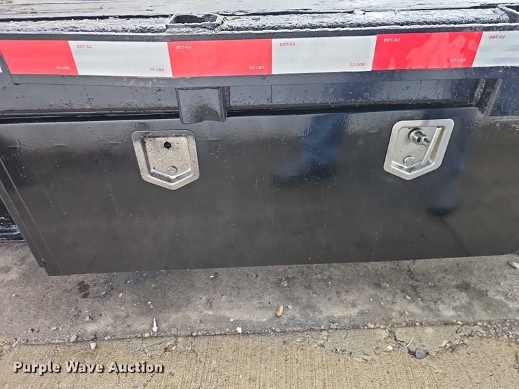 image for item EB8419 2017 Transcraft drop deck equipment trailer