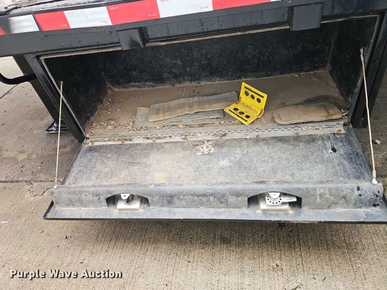 image for item EB8419 2017 Transcraft drop deck equipment trailer