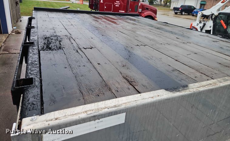 image for item EB8419 2017 Transcraft drop deck equipment trailer