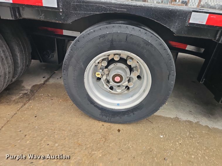 image for item EB8419 2017 Transcraft drop deck equipment trailer