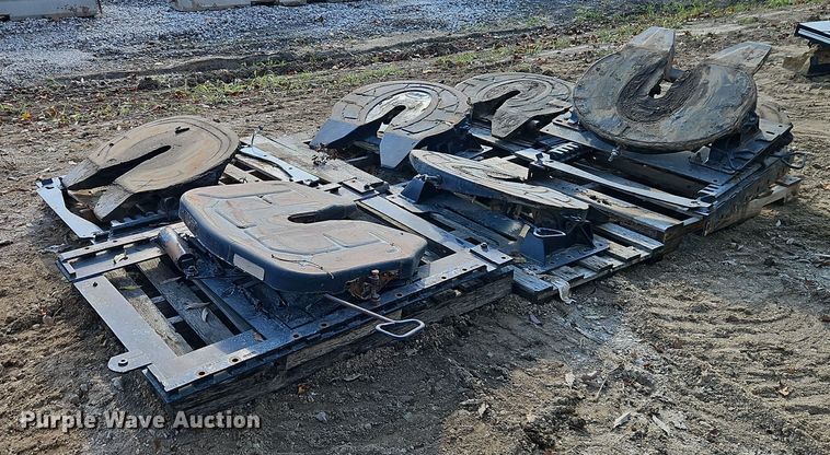 image for item EB8430 (7) king pin hitches