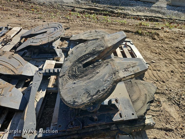 image for item EB8430 (7) king pin hitches