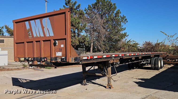 image for item EB8453 2013 Dorsey extendable flatbed trailer
