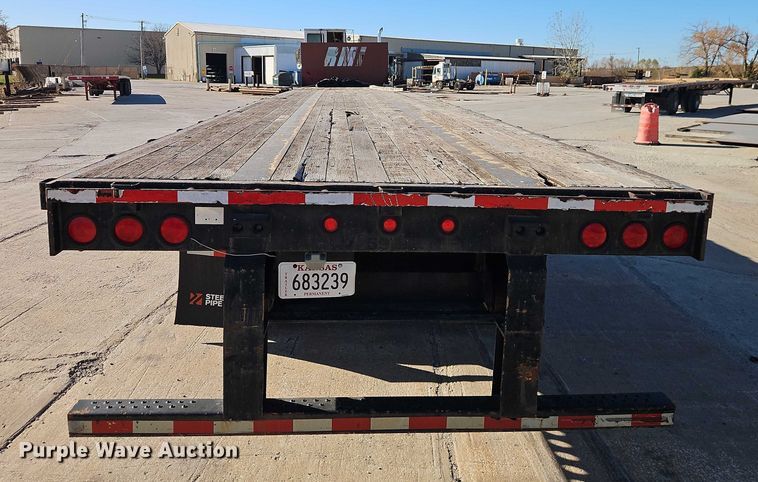 image for item EB8453 2013 Dorsey extendable flatbed trailer