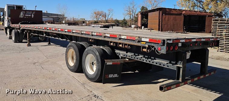 image for item EB8453 2013 Dorsey extendable flatbed trailer