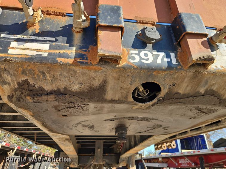 image for item EB8453 2013 Dorsey extendable flatbed trailer