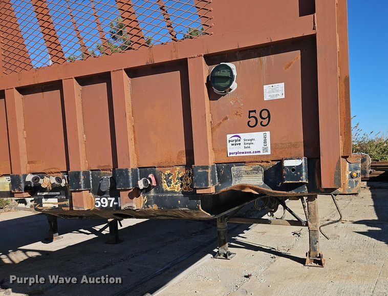 image for item EB8453 2013 Dorsey extendable flatbed trailer