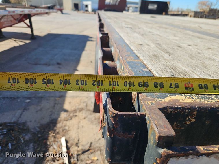 image for item EB8453 2013 Dorsey extendable flatbed trailer