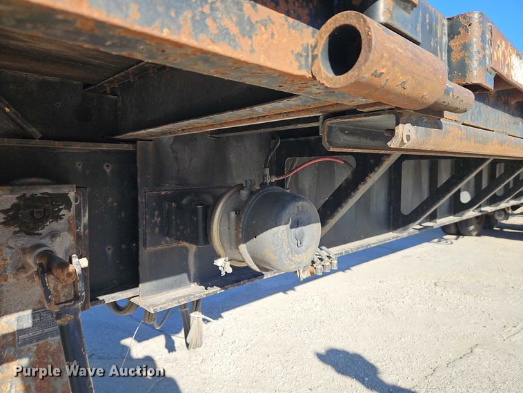 image for item EB8453 2013 Dorsey extendable flatbed trailer